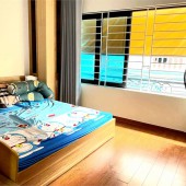 Lô Góc nội thất vip, Ô TÔ gần, Cầu Giấy, 45m x 5 tầng, 6.5 tỷ.